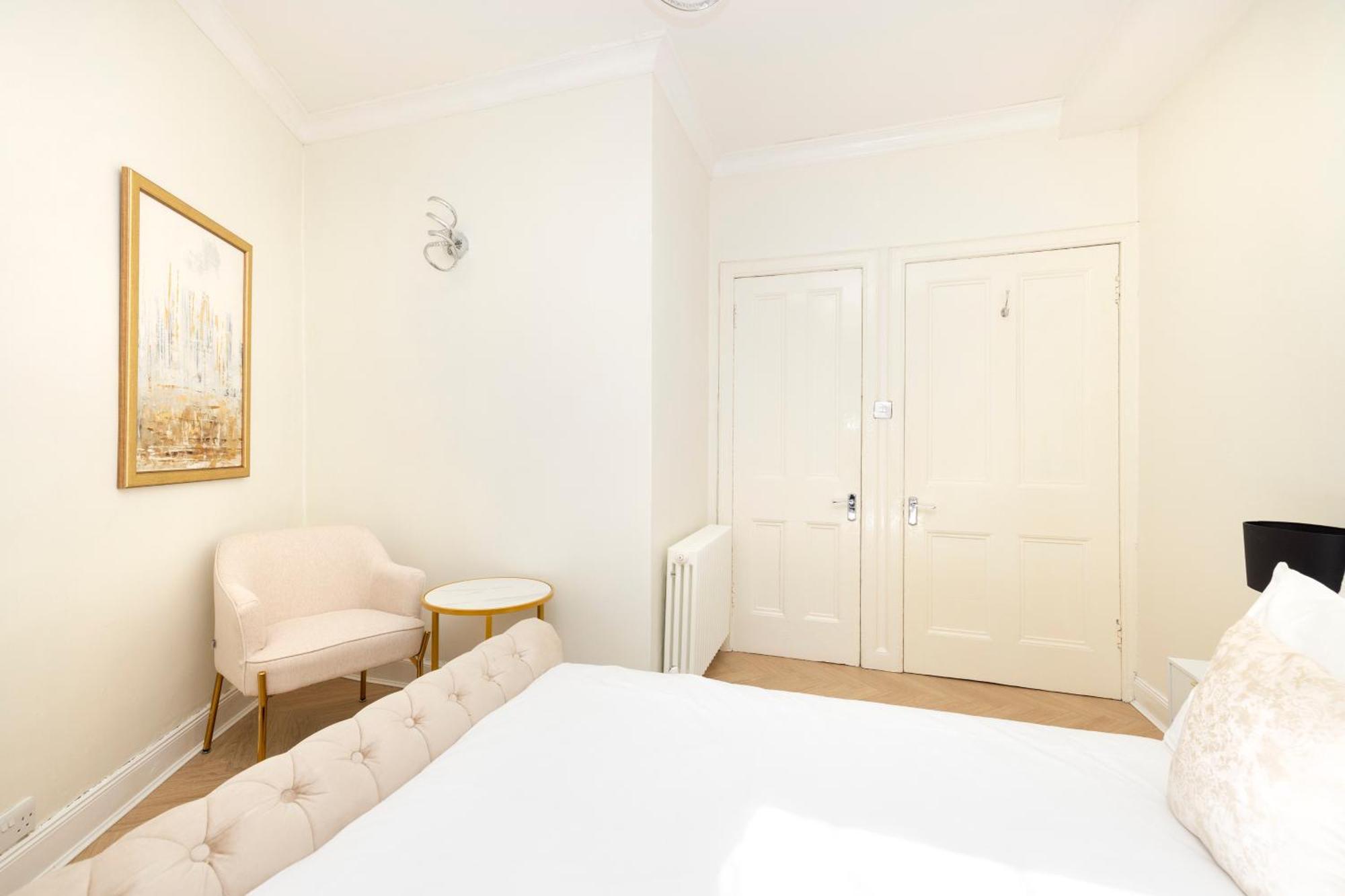Апартаменти Joivy Modern Flat In City Centre - For Up To 3 Guests Единбург Екстер'єр фото